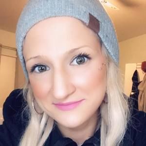 Meet your Posher, Monique